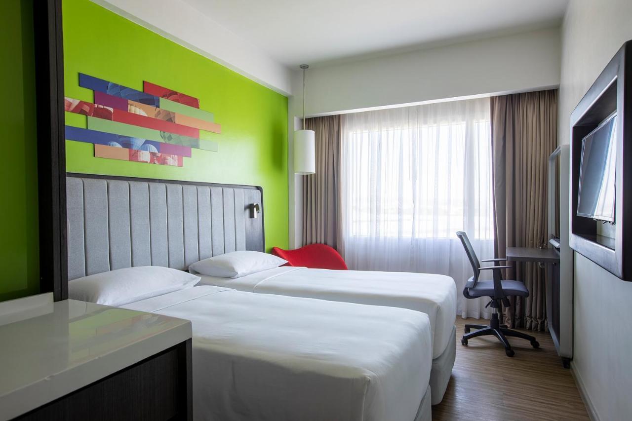 Park Inn By Radisson Clark Angeles Kültér fotó