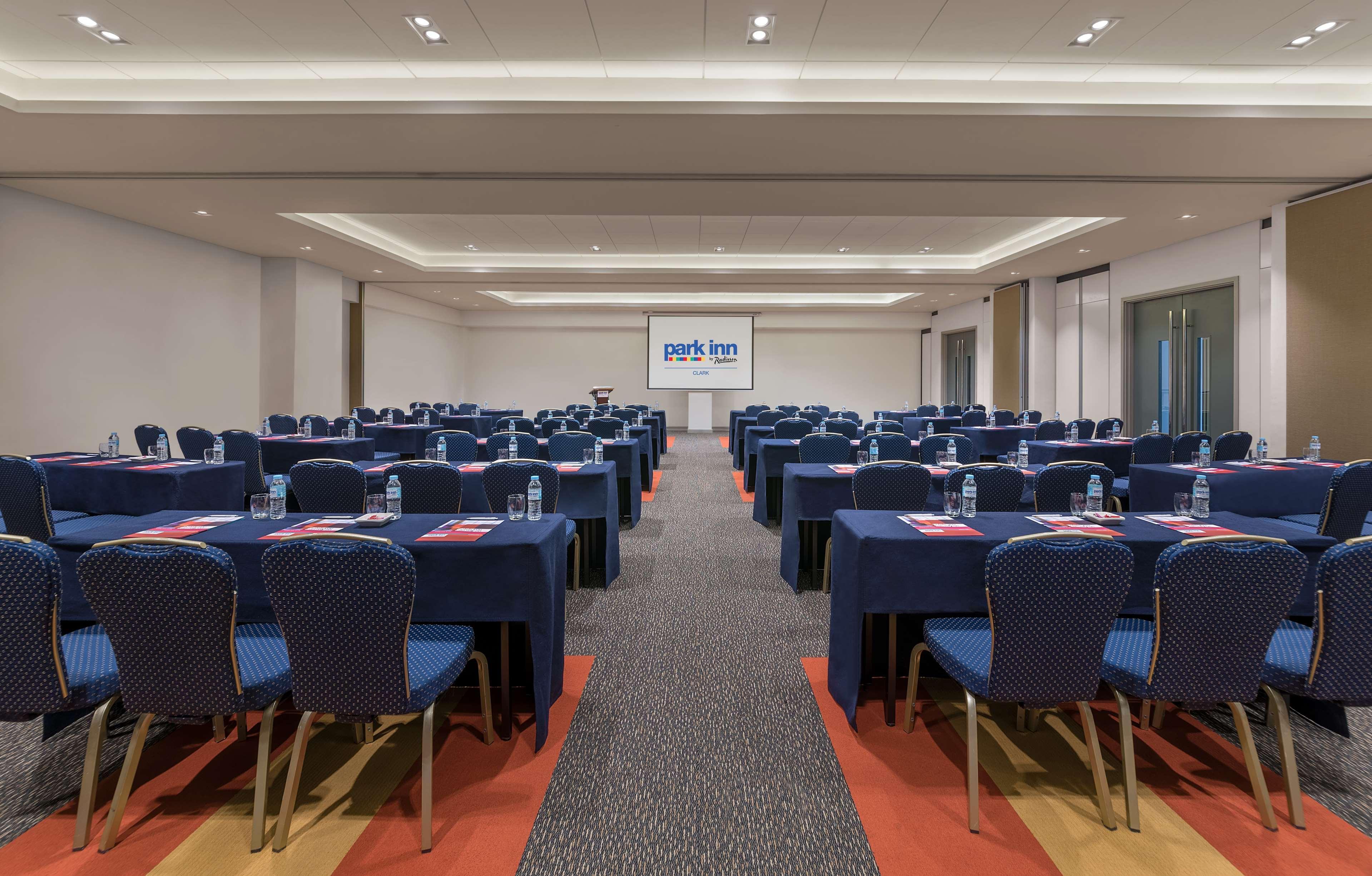 Park Inn By Radisson Clark Angeles Kültér fotó